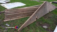 9 x wooden roof trusses, cover 4.2m - 5