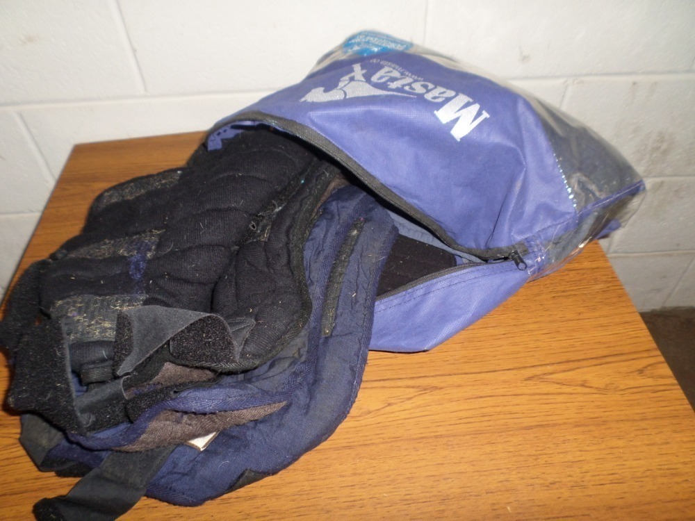 Job lot of travel/stable pads York Saddlery and Tack Sale Timed
