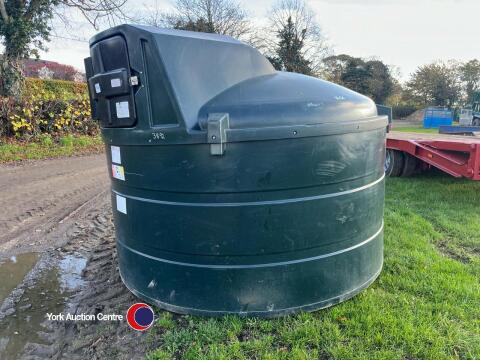 5000L bunded plastic fuel tank c/w pump and hose