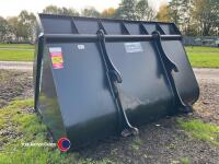 Strimech 8ft 3.5m3 Pro Ag bucket on JCB Q fit brackets - 3