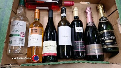 Box of 9 x assorted wines plus Cava and gin