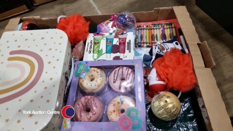 Box of all new children's gift items