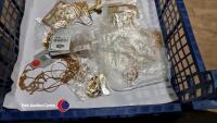 Tray of jewellery - 3