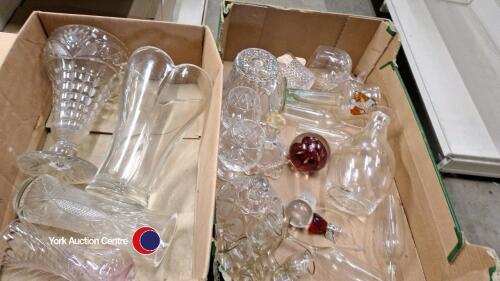 2 x boxes of glassware, some crystal