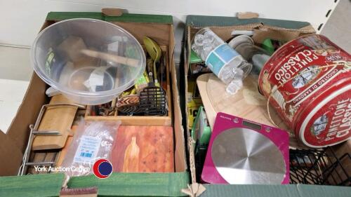 2 x boxes of miscellaneous kitchen/tableware/bric a brac