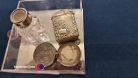 2 x silver medals, silver collared Victorian scent bottle and a Vesta case - 2