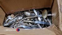 Box of cutlery - 2