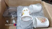 6 x new boxed hand painted Christmas wine glasses plus bone china Christmas cups - 3