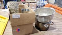 Miscellaneous kitchen ware - 4