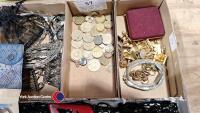 Tray of ladies hair jewellery and other ladies items, also gents jewellery and coins - 2