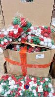 Large quantity of Christmas craft pom-poms - 3