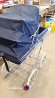 Silver Cross pram. - 4