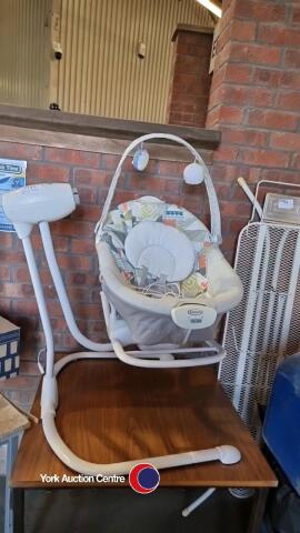 Graco Duet Sway Baby chair 2 in 1 swing & rocker with detachable chair, gwo