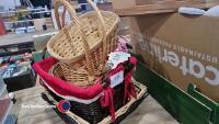 Assortment of wicker baskets - 2