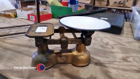 Vintage Day & Milward kitchen scales