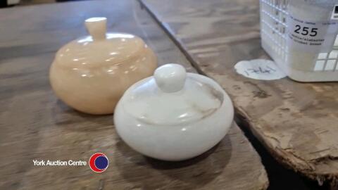 2 x marble/alabaster round trinket boxes