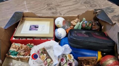 Box of good quality bric a brac