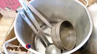 Kitchen pans and ladles. - 3