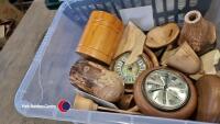 Assorted items of wood turned treen