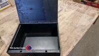 Cash box with key - 3