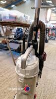 Excellent condition vacuum cleaner - 3