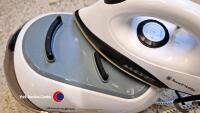 Russell Hobbs Steam Glide iron plus docking station - 2