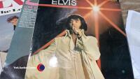 6 x Elvis Presley vinyl records - 2