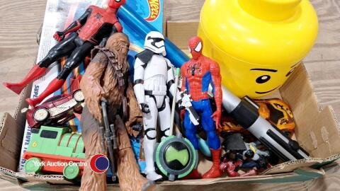 Box of large Star Wars figures, light sabre, Spiderman , Hotwheels track etc