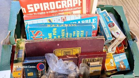 Vintage jigsaws and games