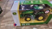 John Deere 8R 370 tractor - 2