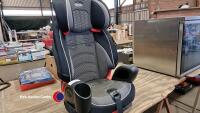 Child's car seat - 3