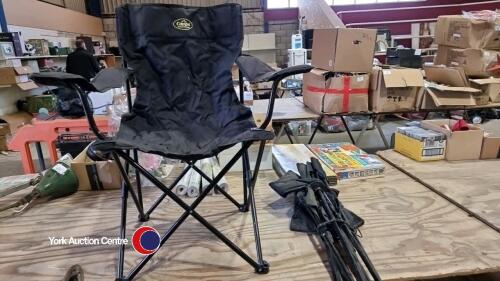 2 x folding camping chairs