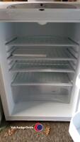 Hotpoint Future under counter fridge - 4