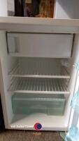 Frigidaire under counter fridge - 4