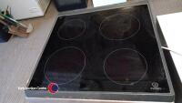 Indesit oven and hob - 3