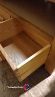 Quality oak TV unit with 2 drawers - 3