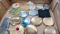 Quantity of ladies compacts and mirrors - 4