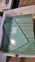 85 x Crystal universal edged wall tiles, turquoise. Unopened box of 50 & 34 loose, 200 x 100 x 6.5mm. By H &R Johnson - 2