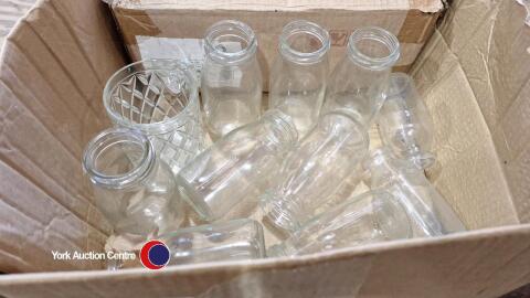 6 x glass tankards and quantity of small bottle vases