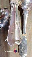 Quantity of stamped silver spoons, teaspoons and forks - 3