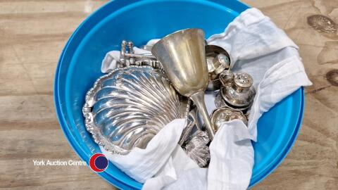 Quantity of miscellaneous silver items, some stamped