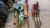 Nu-Tool NWL 37 wood turning lathe. 5-speed, 37in between centres. Comes on a stand & a bag of chisels. Good working order. - 7