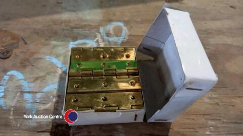 10 x pairs of solid brass hinges