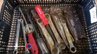 Mechanics tools, trim tool, scraper, ratchet spanners - 2