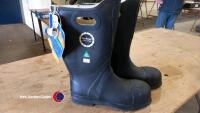 Brand new mens Air Boss Defense wellies size 11 - 2