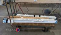 New 6ft twin fluorescent lights, new single fluorescent light (no tube), 5ft fluorescent light with tube