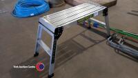 Touch Master decorator's stand - 2