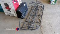 2 x iron wall basket/planters - 3