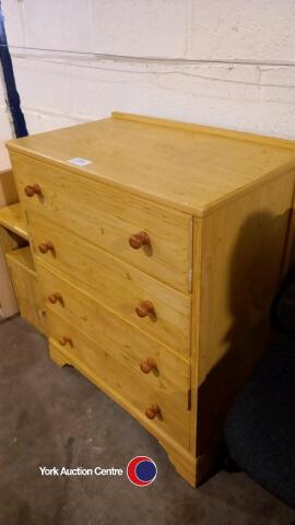 Vintage 4 drawer chest for refurbishment