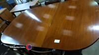 Mahogany extending dining table and 6 chairs - 2